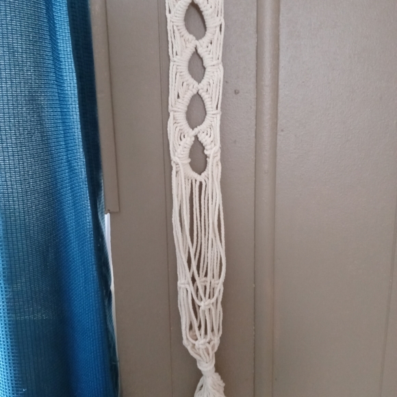 Macrame plant holder - Picture 2 of 4